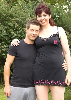 Mature Outdoor Porn Pictures